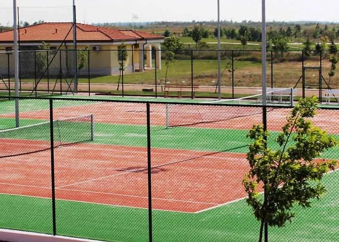 Luxury Lighthouse Golf